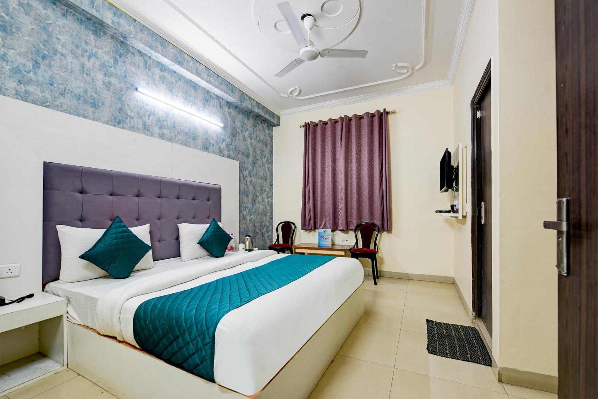 Airport Hotel Classic Park Neu-Delhi Exterior foto